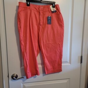 Women's capri pants St John's Bay size 14